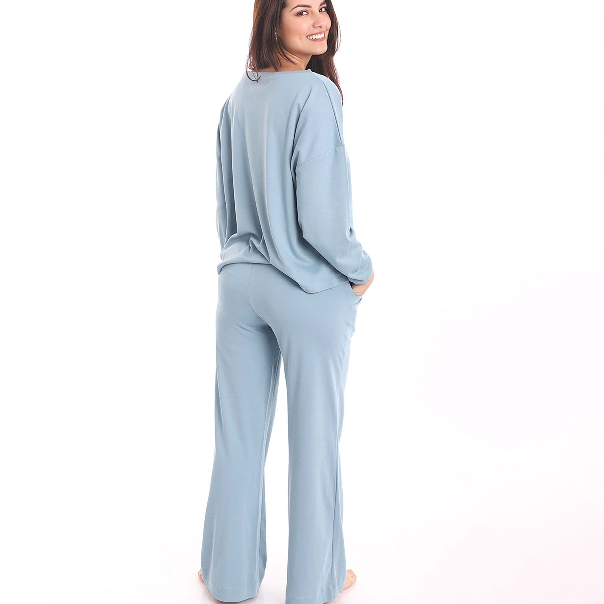    woman-pajama-set-Flare-pants-and-relaxed-fit-T-shirt-lavender-dreams