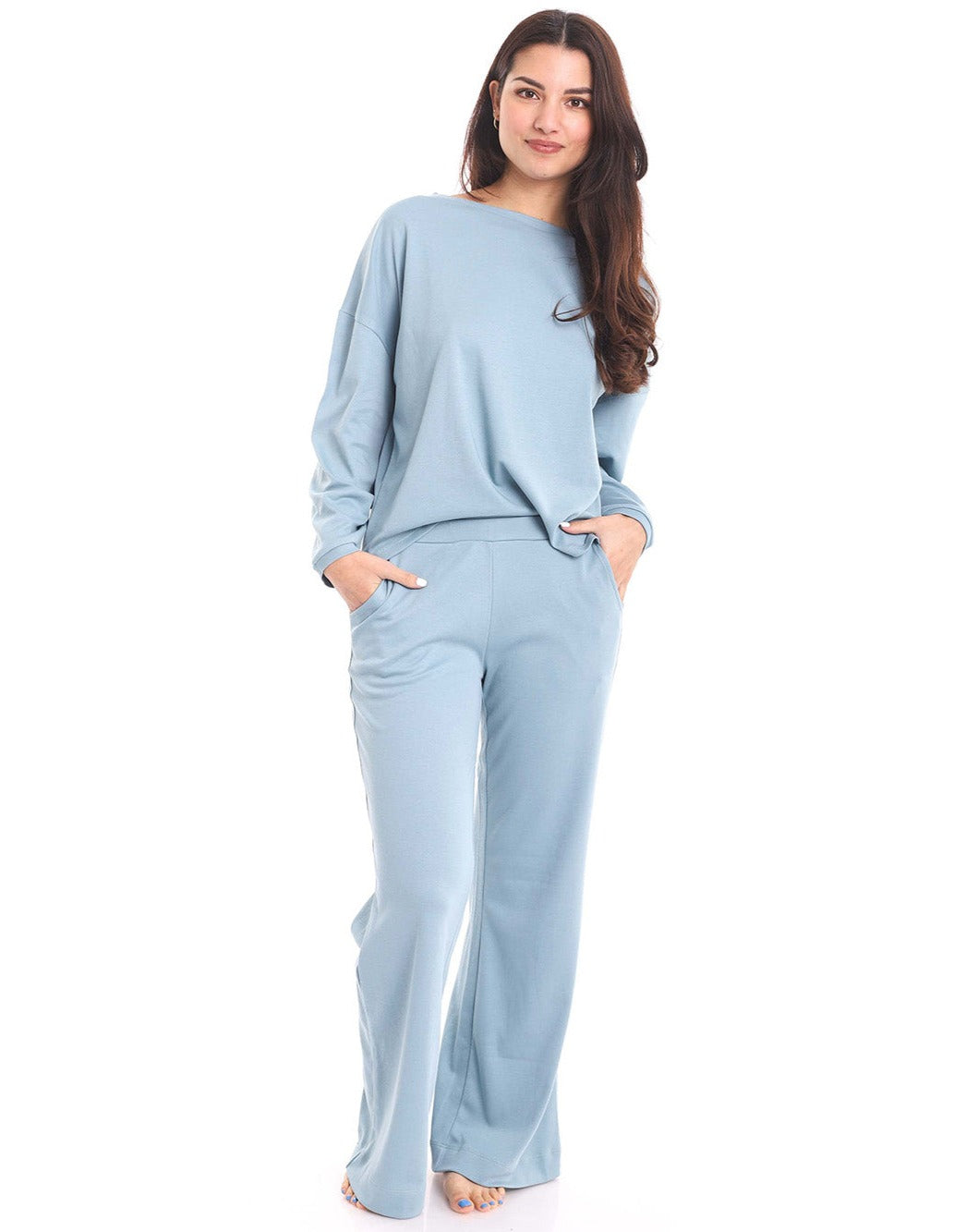    woman-pajama-set-Flare-pants-and-relaxed-fit-T-shirt-lavender-dreams